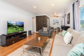 Modern 1BR Gem near Rodeo Drive Lavish Stay for Two!